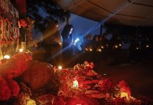 Las ánimas recuerdan a sus muertos en Pinal de Amoles