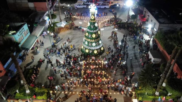Encendido-del-árbol-pedro-escobedo