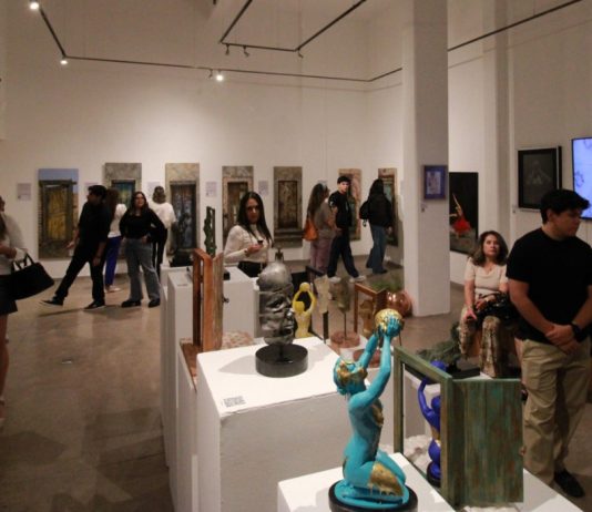 La exposición “Historias” de la artista plástica Mayra Medina llega a la Galería Municipal Rosario Sánchez de Lozada