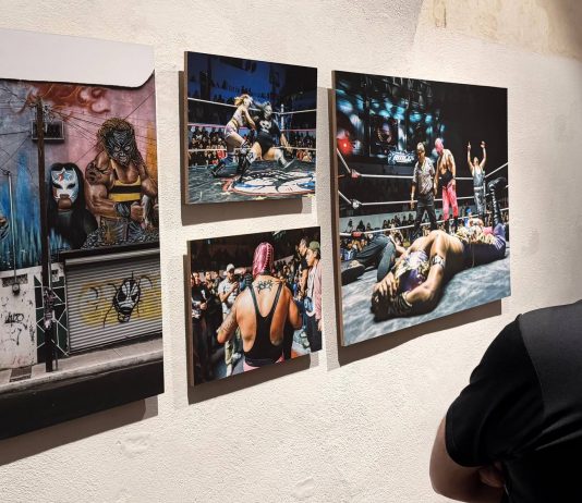¿Cómo es la vida de una pareja de luchadores queretanos? No te pierdas la exposición «Love & Luchas»