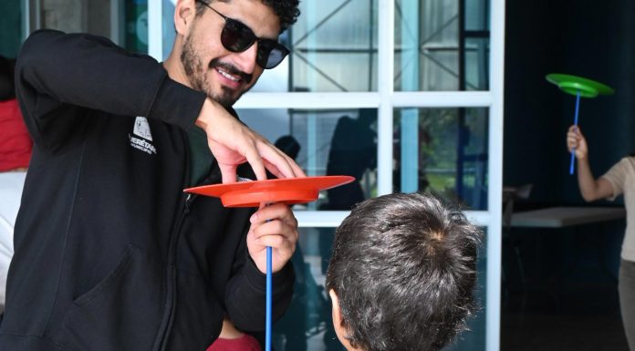 Desde K-pop hasta ajedrez gigante: Gran afluencia en el festival infantil del Gómez Morin