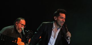 EN VIDEO | Ricardo Caballero conquista el Foro Arpa con una velada romántica