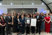 Rinden histórico homenaje al maestro Aurelio Olvera Montaño con el galardón «Legado Universitario»