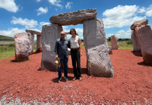 Instalan escultura de Rubén Maya a pie de la carretera 412 en Huimilpan