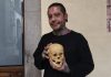 FOTOGALERÍA | Explora el artista Ulises “Cadaver” la estética de la muerte a través del moldeado anatómico