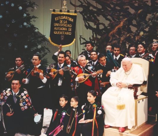 Estudiantina de la UAQ visitará Roma para la Audiencia con León XIV