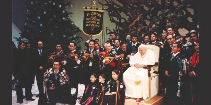 Estudiantina UAQ Roma