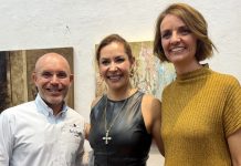 Inaugura López Birlain exposición «Fracturas», de Marily Torres en el Museo de Arte Sacro